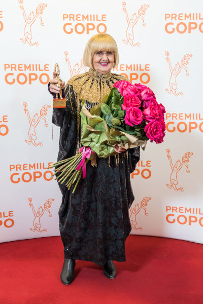 Premiul pentru Întreaga Carieră oferit Rodicăi Mandache, foto Adrian Holerga